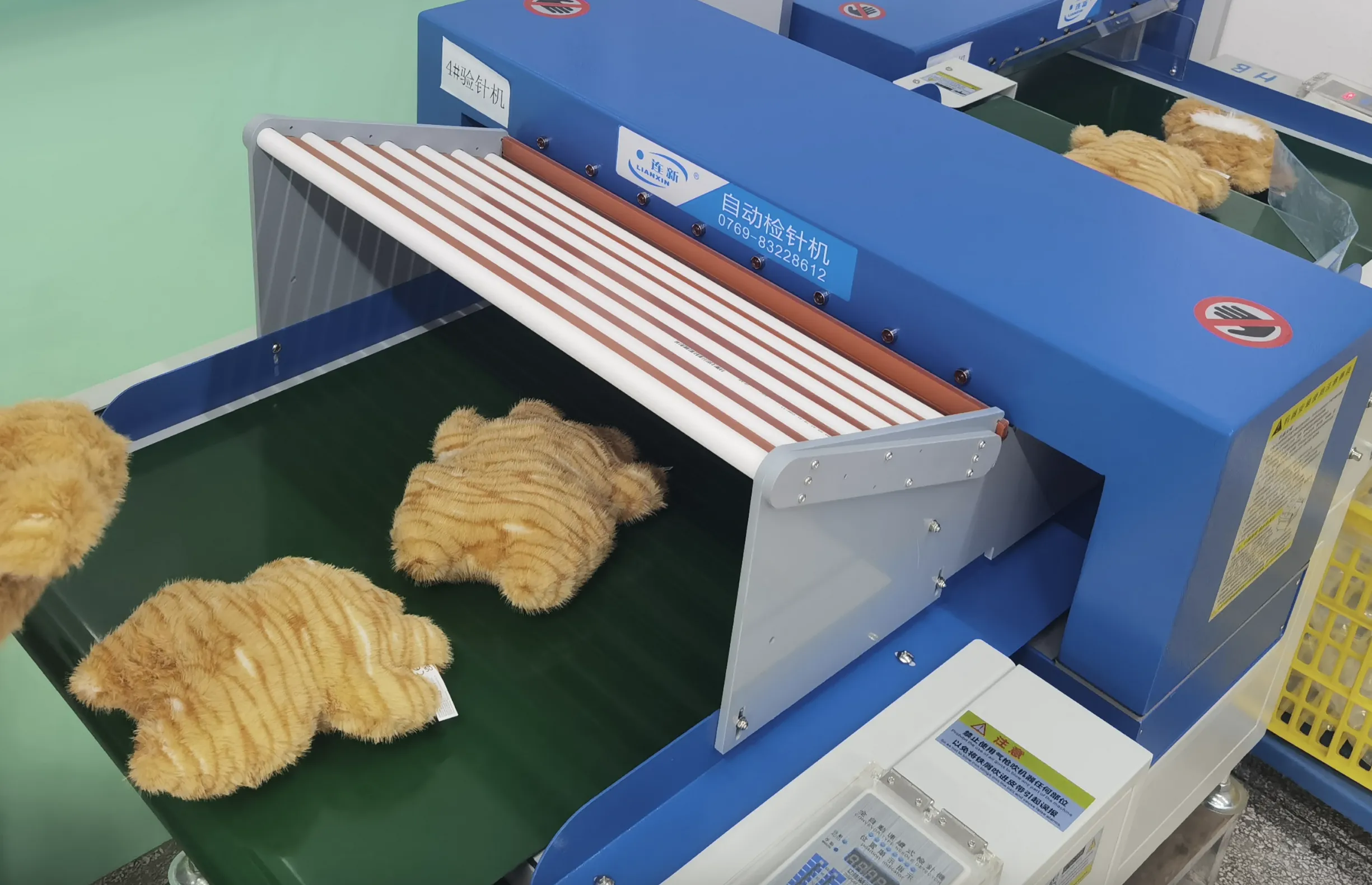 Inspeksi kualitas plush